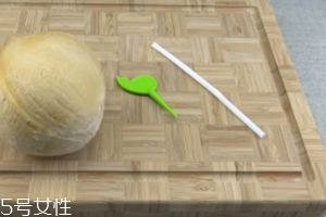 泰國烤椰子多少錢一個？味道非常特別
