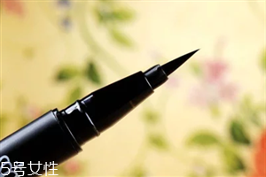 眼線筆硬頭和軟頭的哪個(gè)好用？單眼皮眼妝教程
