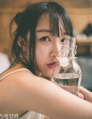 絲白祛斑軟膏多久見效？三個(gè)療程效果更佳