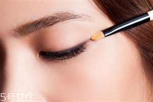 眼線怎么不暈妝？睫毛膏和眼線的正確畫法