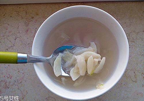 大蒜煮水孕婦能喝嗎？具有止咳的功效