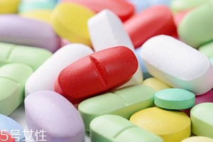 阿莫西林可以空腹吃嗎？飯前飯后很重要