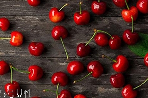 車?yán)遄佑锌辔犊梢猿詥?？小心化學(xué)試劑