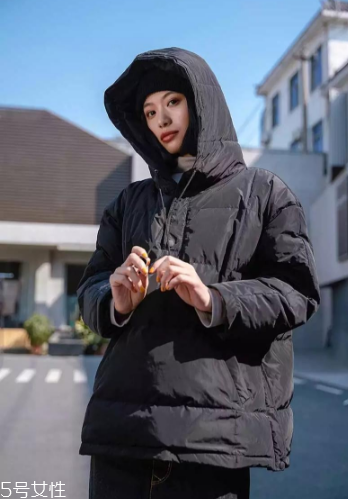 羽絨服怎么穿顯高？這個(gè)冬天溫暖不減造型