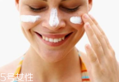 水包油防曬與油包水防曬哪個更好？各有各的優(yōu)點(diǎn)