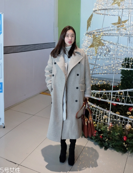 雙排扣大衣怎么搭配？塑造干練女人味