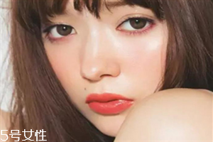 怎樣防止眼影暈染？七種日常眼影搭配秘訣