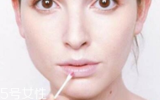 口紅掉色怎么辦？這5招可以救救唇色