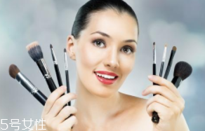 化妝小白需要哪些工具？這11種必須要有
