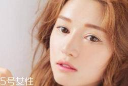 妝前乳顏色怎么選？常見(jiàn)6色對(duì)應(yīng)不同膚色