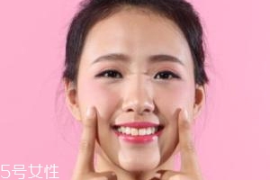 妝前乳顏色怎么選？常見(jiàn)6色對(duì)應(yīng)不同膚色