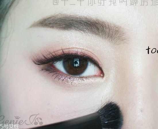 桃花眼妝容好看嗎？桃花眼妝容教程