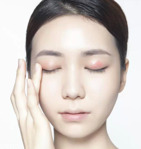 眼影怎么畫(huà)會(huì)自然好看？眼影顏色這樣搭配最好看