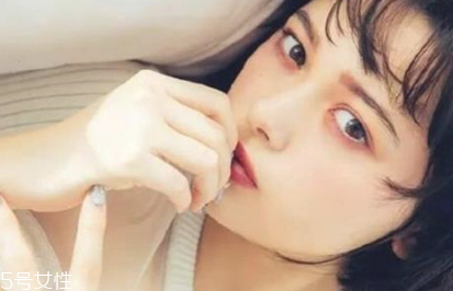 怎樣防止眼影暈染？七種日常眼影搭配秘訣