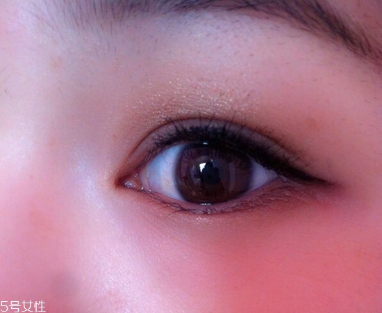 內(nèi)雙怎么畫眼線？內(nèi)雙眼皮畫眼妝技巧