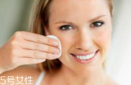 卸妝油哪種成分最好？3種類型任君挑選