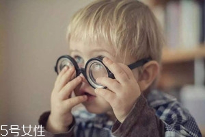 哪些因素會影響寶寶的視力？8大因素需注意