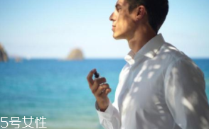 男士香水什么時(shí)候噴最好？出門前二十分鐘