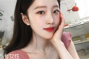 眼影需要卸妝嗎？閃亮海灘眼妝教程