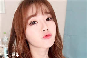 粉棕色眼妝怎么畫(huà)？蜜桃?jiàn)y畫(huà)法
