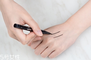 眼線筆多少錢一支？看看大熱的眼線筆價格
