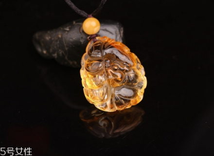 黃水晶戴左手還是右手？水晶佩戴大有講究