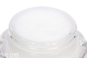 面霜抹后肌膚變暗是什么原因？油脂被氧化