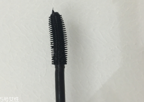 美寶蓮彎彎睫毛膏怎么用？想怎么彎就怎么彎