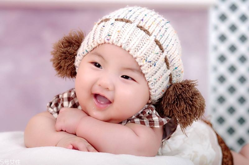 怎樣防止嬰幼兒弱視問題？三種方法合理預(yù)防