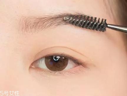 網(wǎng)紅的妝都是怎么化的？論女生眼妝的重要性