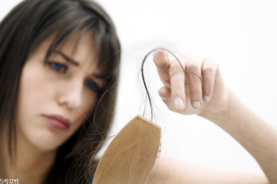 女人為什么經(jīng)常掉頭發(fā)？從根本找原因
