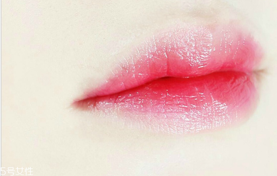 西柚色眼影怎么畫(huà)？教你畫(huà)高冷女神妝容
