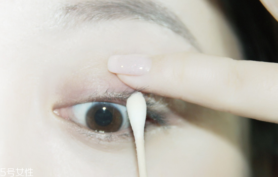 豆沙色眼妝怎么畫？超受歡迎的空氣眼妝畫法