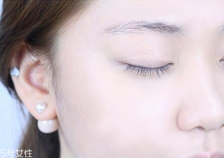 西柚色眼影怎么畫(huà)？教你畫(huà)高冷女神妝容