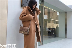 大衣上的霉點(diǎn)怎么去除？這樣做霉點(diǎn)輕松去除
