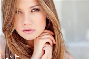 開眼角拆線后洗臉要注意什么？開眼角術(shù)后的保養(yǎng)