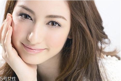 開眼角后多久可以消腫？開眼角疤痕不會完全消失