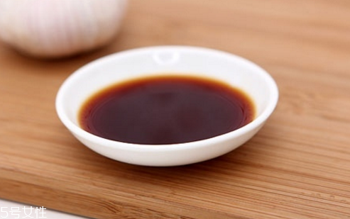 開眼角后哪些食物要忌口？開眼角后吃這些能促進(jìn)傷口修復(fù)