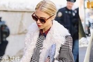 怎么挑選格子大衣？穿對了氣質女就是你