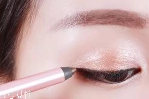 眼線怎么防止畫殘？分段畫不易錯(cuò)