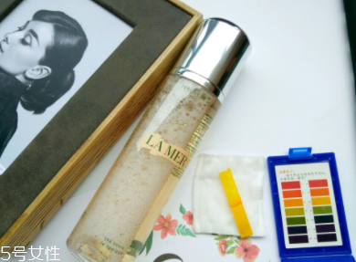 海藍(lán)之謎煥膚水適合干皮嗎？海藍(lán)之謎煥膚水產(chǎn)品評(píng)測(cè)