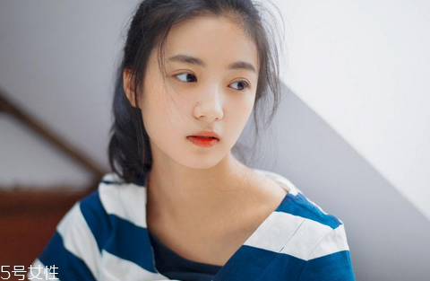經(jīng)期能做雙眼皮嗎？割雙眼皮失敗方法