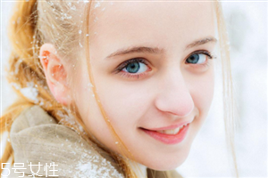 孕睫術(shù)多久后做美瞳線？孕睫術(shù)眼睛腫緩解小妙招