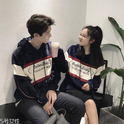 衛(wèi)衣掉色怎么辦？這樣洗不會掉色