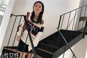衛(wèi)衣掉色怎么辦？這樣洗不會掉色