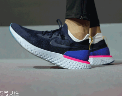 nike epic react flyknit開(kāi)箱測(cè)評(píng) 耐克全新緩震科技跑鞋震撼登場(chǎng)