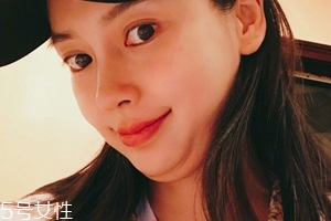 雙下巴怎么減最有效？日常習慣要注意