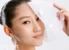 敷面膜為什么越久越干？體溫蒸發(fā)