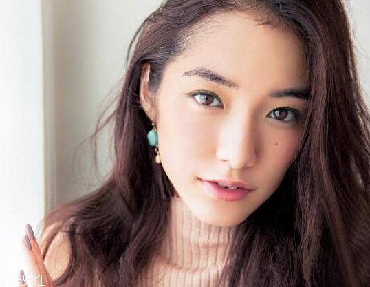 唇釉怎么涂均勻？涂出滿滿女人味
