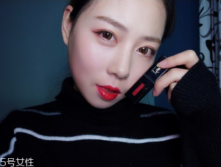 ysl圣羅蘭黑管唇釉哪個(gè)顏色好看？持久度加分